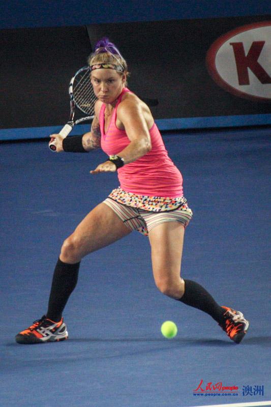 澳网女单首轮 莎拉波娃轻松淘汰美国选手