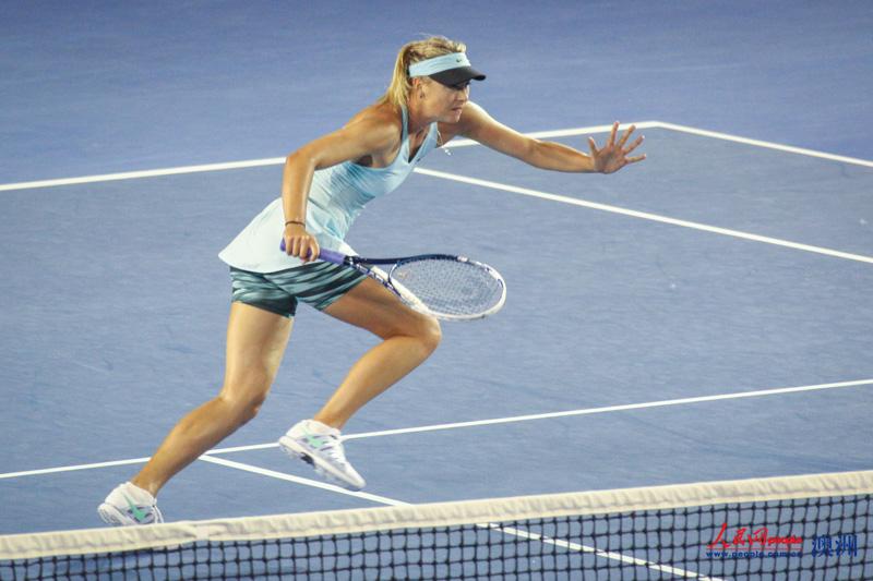 澳网女单首轮 莎拉波娃轻松淘汰美国选手