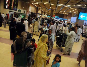 巴基斯坦卡拉奇机场遇袭后重新开放