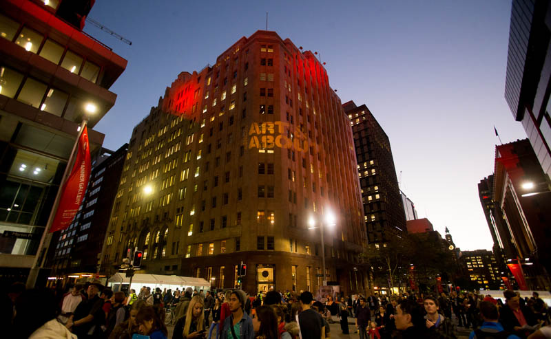 2014年悉尼公众艺术节‘五’夜狂欢开创意之幕