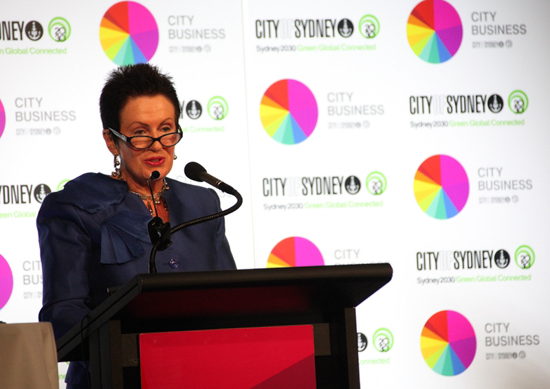 悉尼市长摩尔在“未来亚洲商务午宴”上致词。（摄影 马小龙）