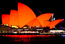悉尼歌剧院点亮红妆欢喜庆羊年