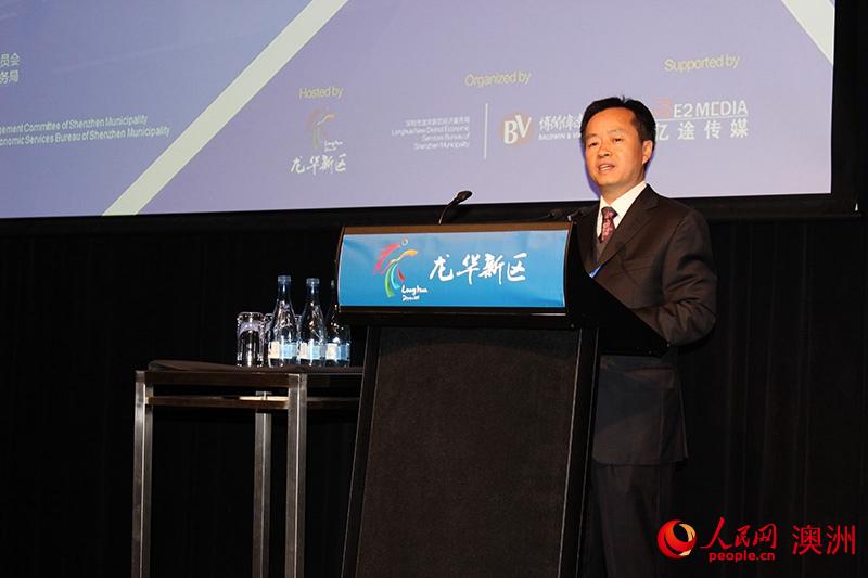 龙华新区管委会主任陈清在会上讲话（摄影 李双一）