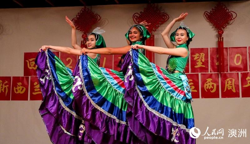 新西蘭中國文化中心、維大孔子學院教學成果——彝族舞蹈《呼喚綠蔭》（攝影 張健勇）