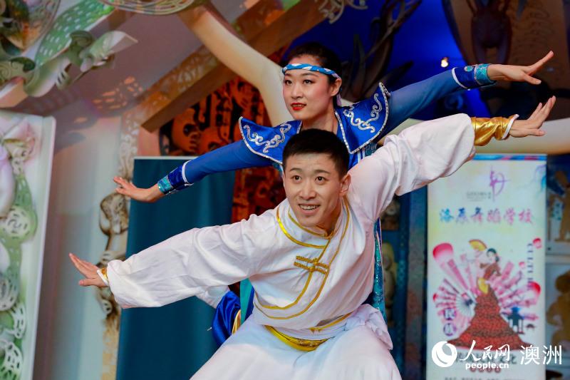 蒙古族舞蹈《心之尋》（攝影 張健勇）