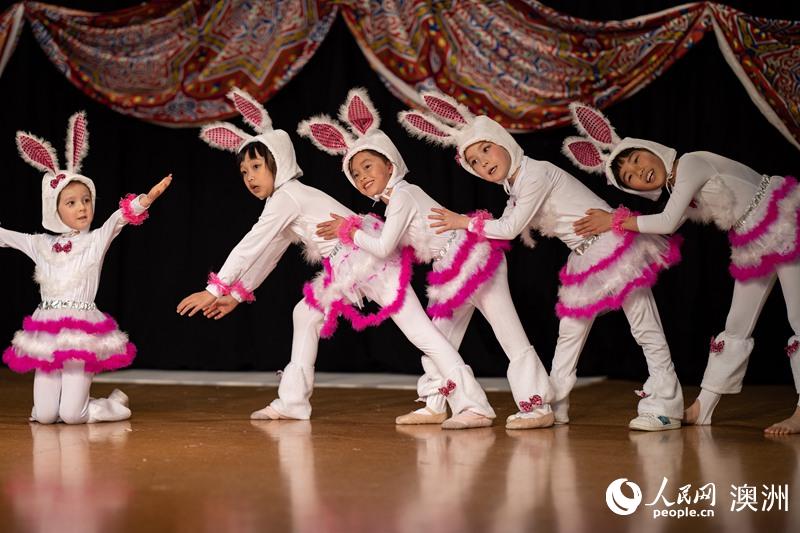 兒童舞蹈《兔尾巴》（攝影 張健勇）